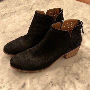 Susina Booties Suede Black